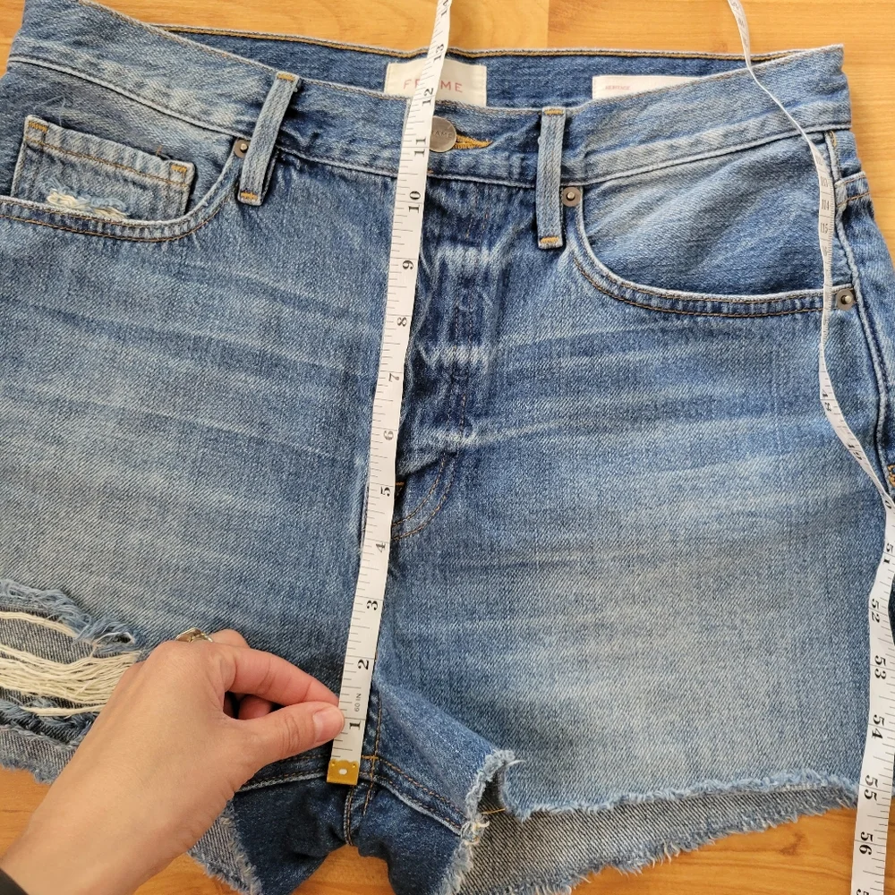 Frame Heritage Le Vintage Short 28 Distressed Blue Denim